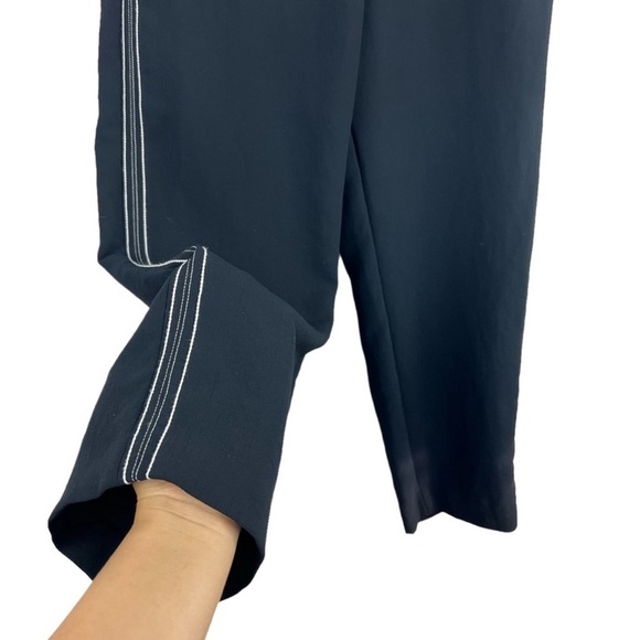 Stylish Aritzia Wilfred Black Tie-Front Pant White
Striped Sided Trouser Size 8 - Picture 6 of 8